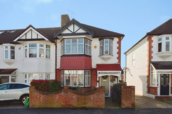 3 Bedroom End Of Terrace House For Sale In Cherry Tree Rise, Buckhurst Hill, IG9