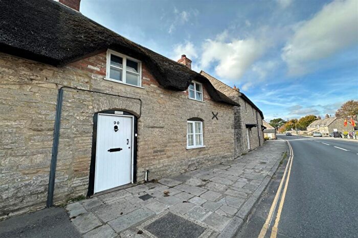 3 Bedroom Terraced House To Rent In Corfe Castle, BH20