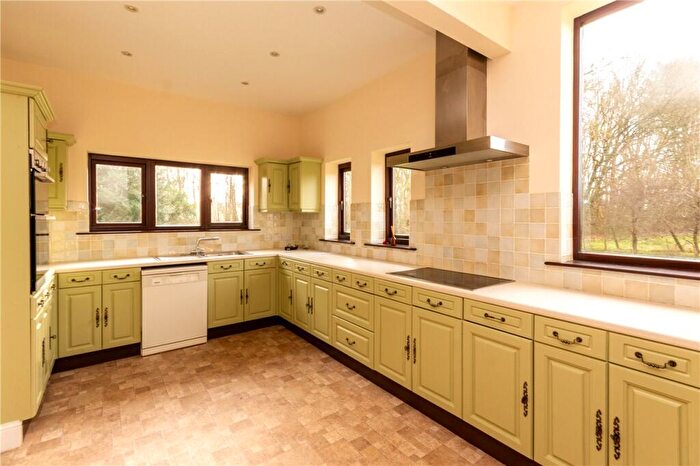 5 Bedroom Detached House To Rent In Beechwood Park, Markyate, St. Albans, AL3