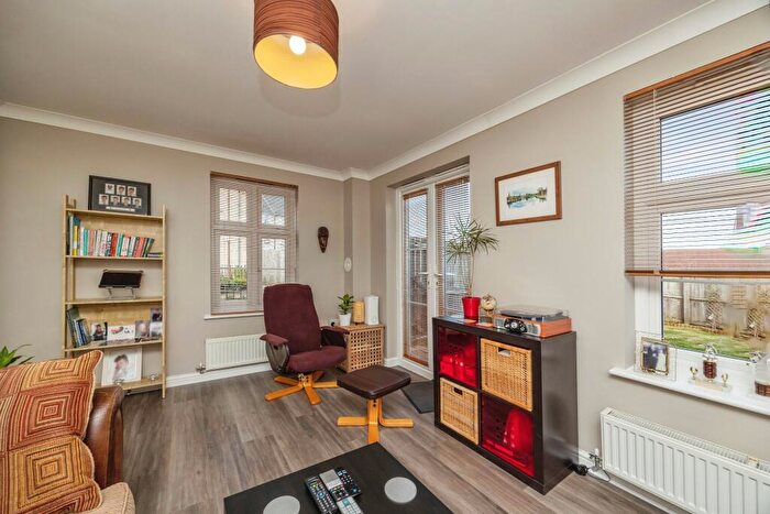 3 Bedroom End Of Terrace House For Sale In Burnbrae Terrace, Bonnyrigg, Midlothian, EH19