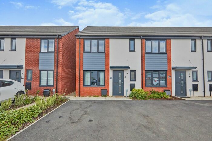 3 Bedroom Semi-Detached House For Sale In Packington Road, Hilton, Derby, DE65