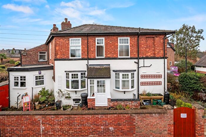 4 Bedroom End Of Terrace House For Sale In Vicarage Lane, Bowdon, Altrincham, WA14