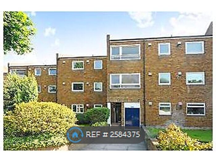 1 Bedroom Flat To Rent In Nantes Close, London, SW18