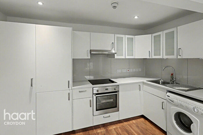 2 Bedroom Flat To Rent In Coombe Road, Croydon, CR0