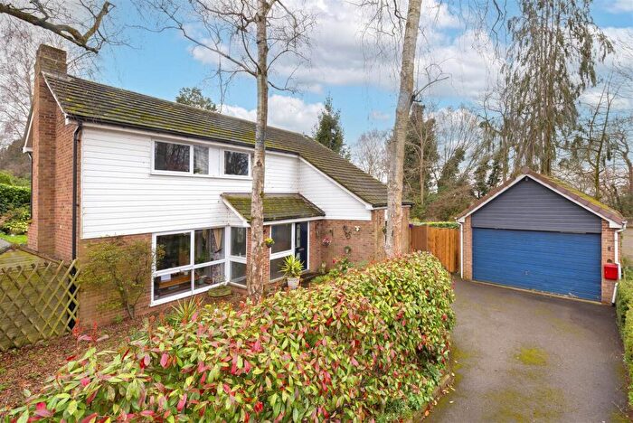 4 Bedroom Detached House For Sale In Birch Crescent, Aylesford, ME20