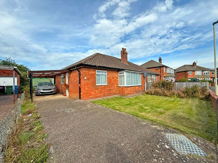 2 Bedroom Semi-detached Bungalow For Sale In Fairfield Crescent, Newby, Scarborough, YO12