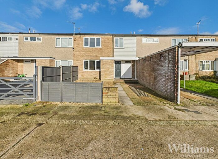 4 Bedroom Terraced House For Sale In St. Catherines Court, Aylesbury, HP19