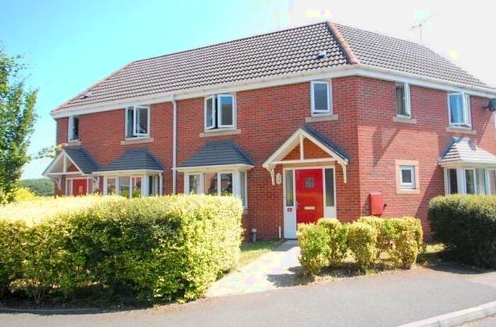 3 Bedroom Town House To Rent In Persian Close, Derby, DE24