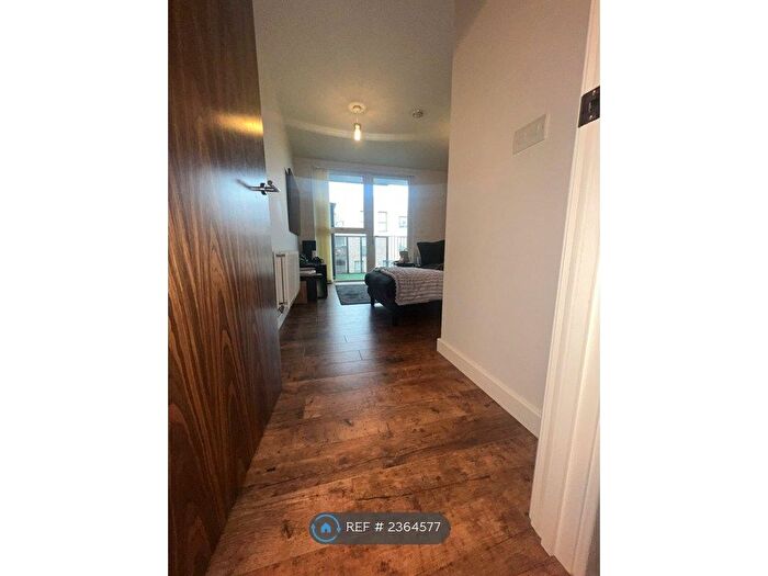 2 Bedroom Flat To Rent In Passerine Point, Enfield, EN3