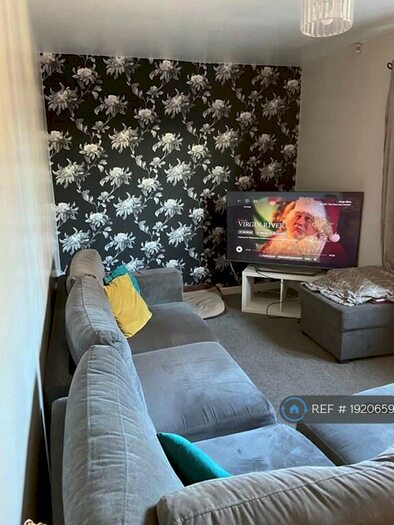 2 Bedroom Flat To Rent In Green Lane, Sale, M33