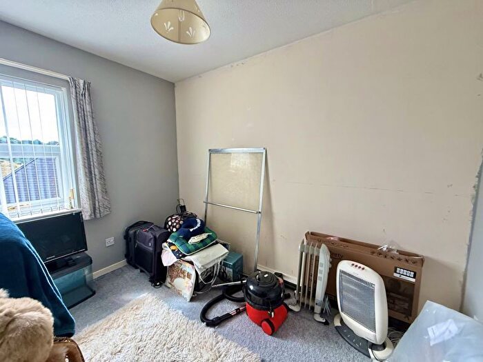3 Bedroom End Terrace House For Sale In Culdrose Close, Plymouth, PL5