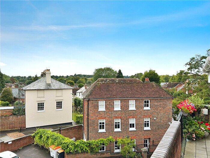 2 Bedroom Apartment To Rent In Broadwater Road, Romsey, Hampshire, SO51