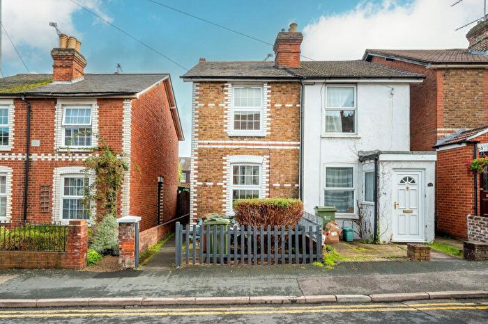 3 Bedroom Semi Detached House To Rent In Ludlow Road, Guildford, GU2