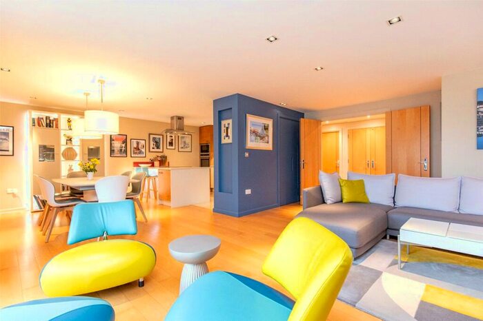 3 Bedroom Apartment To Rent In Liberty Gardens, Caledonian Road, Bristol, BS1