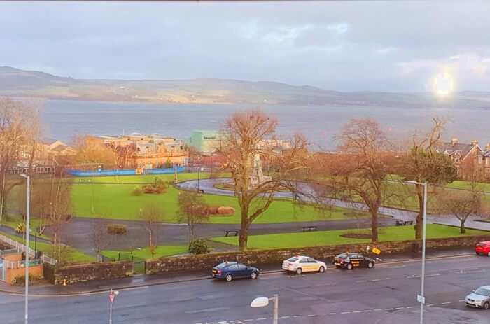 1 Bedroom Flat To Rent In Bank Street, Greenock, PA15