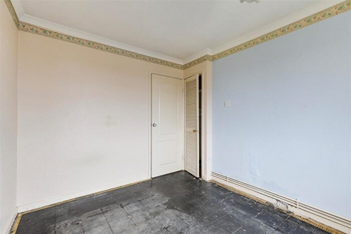 2 Bedroom Detached Bungalow For Sale In Valetta Road, Arnold, Nottinghamshire, NG5
