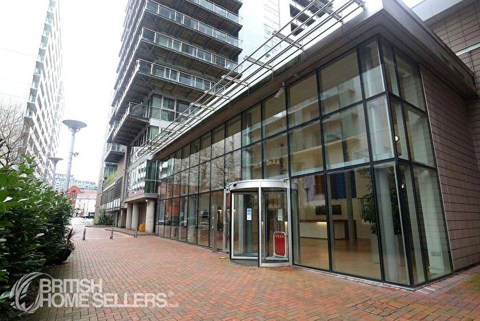 2 Bedroom Apartment For Sale In Clowes Street, Salford, Greater Manchester, M3