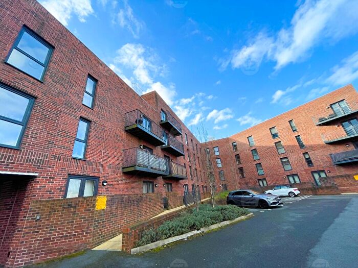 2 Bedroom Flat For Sale In Knightsbridge Court, Blackburn Street, Manchester, Greater Manchester, M3