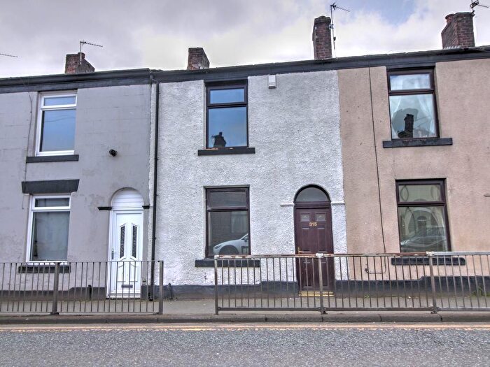 2 Bedroom Terraced House To Rent In Tottington Road, Bury, BL8