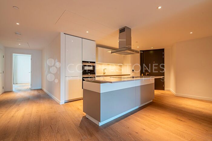 3 Bedroom Flat For Sale In Battersea Roof Gardens. Electric Boulevard, Battersea Power Station, SW11