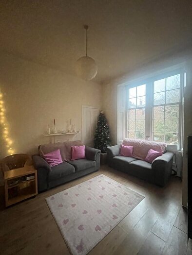 2 Bedroom Apartment To Rent In Flat G/L, Cresswell Street, Hillhead, G12