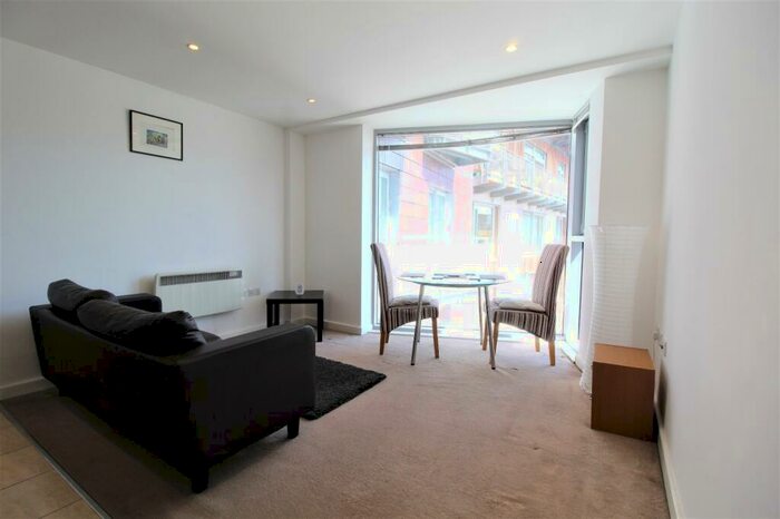 Flat To Rent In Neptune Street, Leeds, West Yorkshire, Uk, LS9