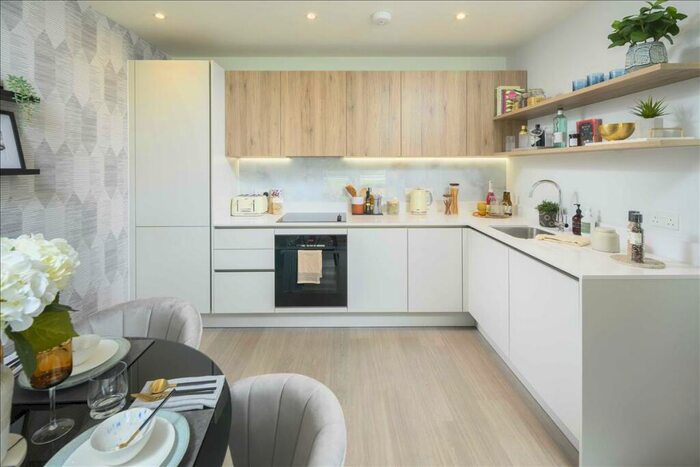 2 Bedroom Apartment To Rent In Bankside Gardens, Green Park, Reading, RG2