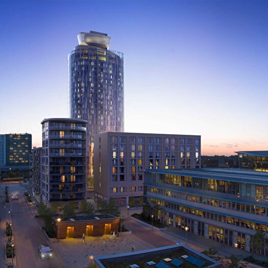 2 Bedroom Flat To Rent In Great West Quarter, Brentford, TW8