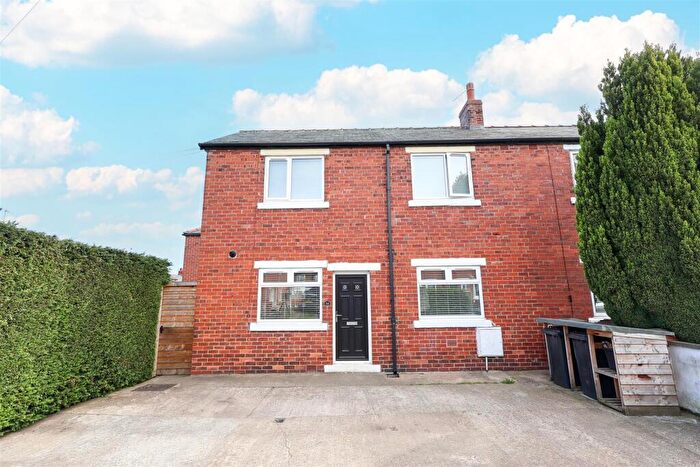 3 Bedroom Semi-Detached House For Sale In Aismunderby Road, Ripon, HG4