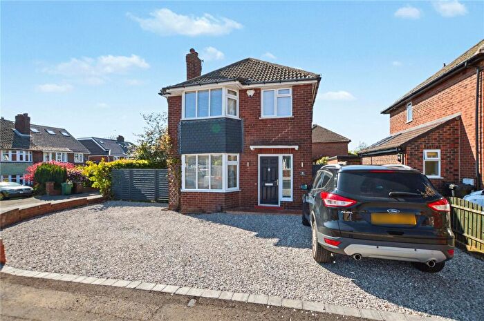 3 Bedroom Detached House For Sale In Lawefield Avenue, Rothwell, Leeds, LS26
