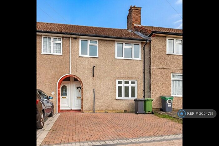 3 Bedroom Terraced House To Rent In Grove Park, London, BR1