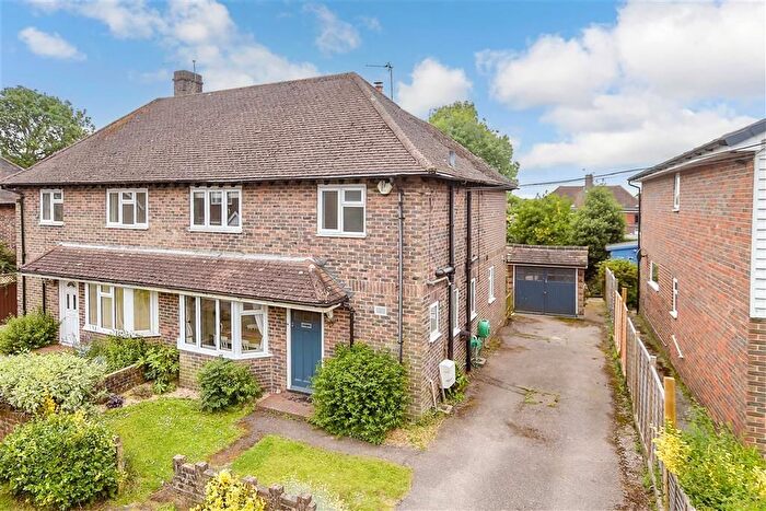 3 Bedroom Semi-Detached House For Sale In Gordon Road, Buxted, Uckfield, East Sussex, TN22