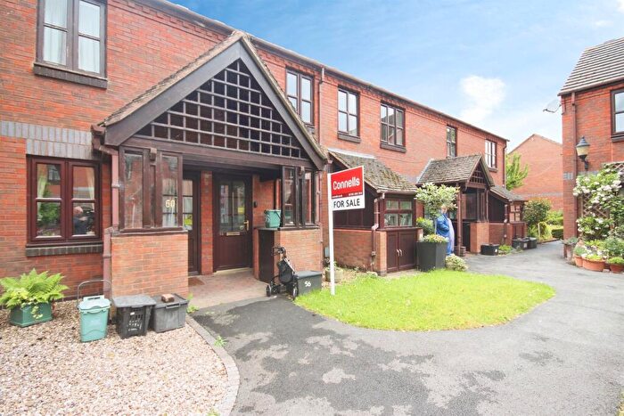 2 Bedroom Flat For Sale In Saffron Meadow, Stratford-Upon-Avon, CV37