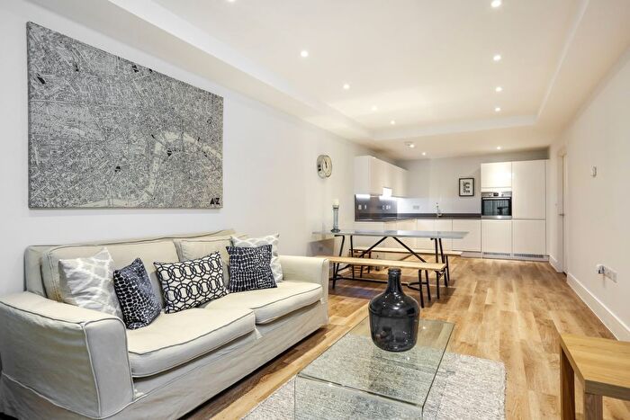 2 Bedroom Flat To Rent In Knaresborough Drive, London, SW18