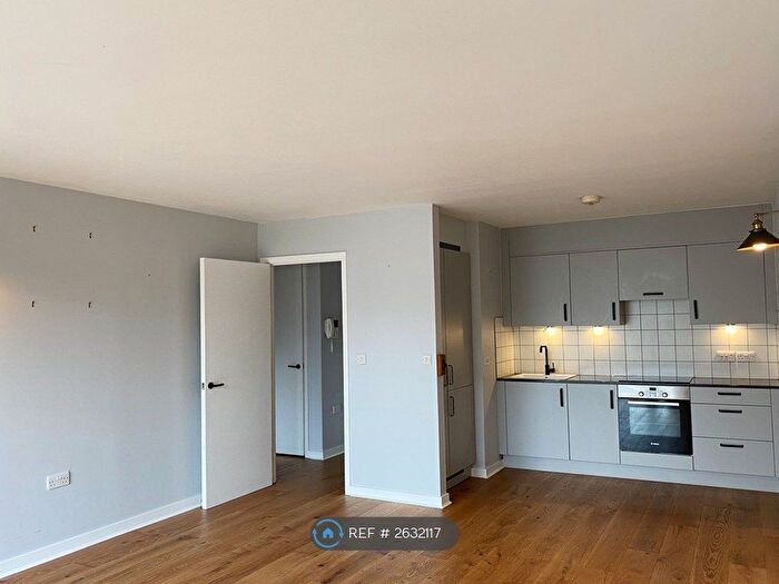 1 Bedroom Flat To Rent In Borland Road, London, SE15