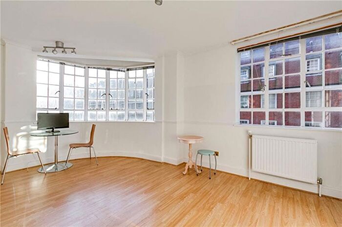 1 Bedroom Flat To Rent In Chelsea Cloisters, Chelsea, SW3