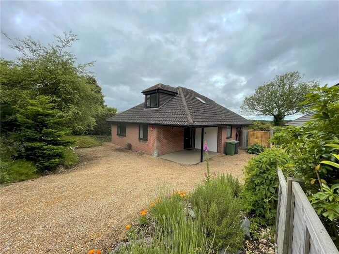 4 Bedroom Detached House To Rent In Seldon Close, Winchester, Hampshire, SO22