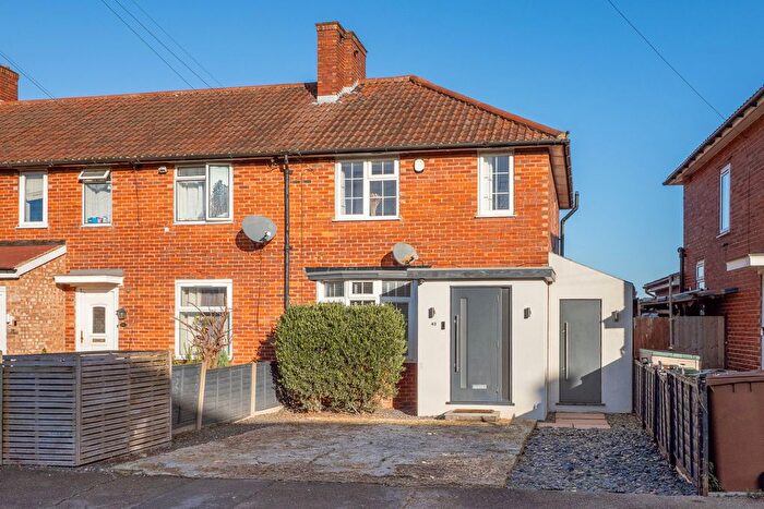 3 Bedroom End Terrace House For Sale In Peterborough Road, Carshalton, Surrey, SM5