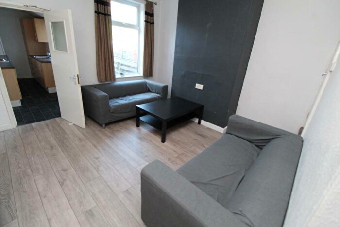 3 Bedroom Detached House To Rent In Humber Road South, Beeston, NG9