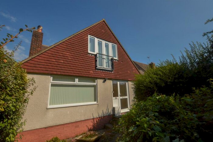 3 Bedroom Detached House To Rent In Elm Grove, Eastbourne, BN22