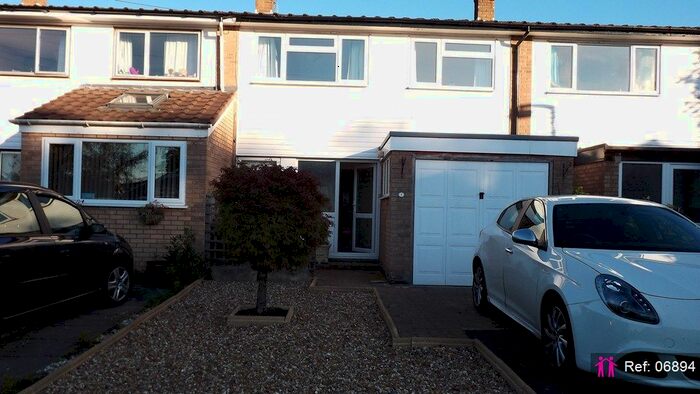 3 Bedroom Terraced House To Rent In Stewart Close, Heswall, Wirral, CH61
