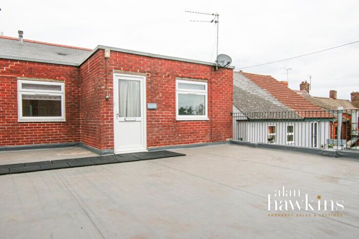 3 Bedroom Flat To Rent In High Street, Royal Wootton Bassett, SN4