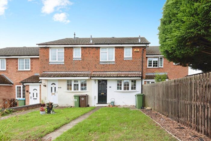 2 Bedroom Terraced House To Rent In Small Crescent, Buckingham, Buckinghamshire, MK18