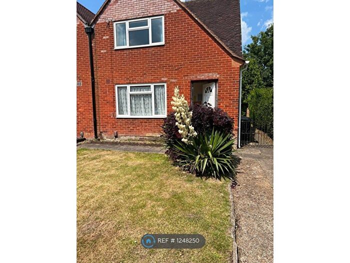 3 Bedroom Semi-Detached House To Rent In St. Mary Street, Winchester, SO22