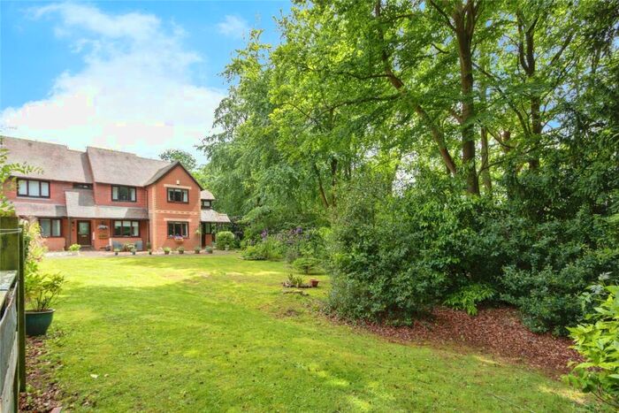 2 Bedroom End Of Terrace House For Sale In Laneswood, Mortimer, Reading, Berkshire, RG7