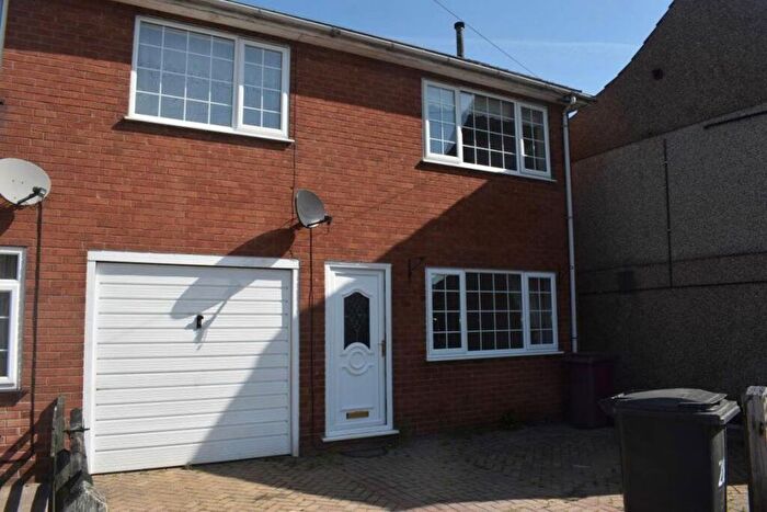 3 Bedroom Semi-Detached House To Rent In Bright Street, South Normanton, Alfreton, DE55