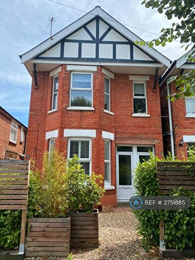 2 Bedroom Flat To Rent In Castlemain Avenue, Bournemouth, BH6