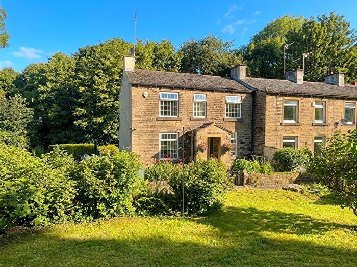 3 Bedroom Cottage For Sale In Penny Spring Cottage, Kidroyd, HD5