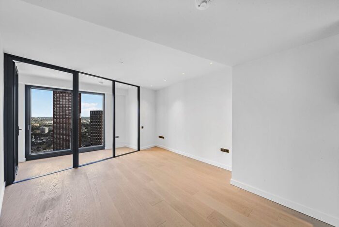 1 Bedroom Flat To Rent In River Park Tower, London, SW8