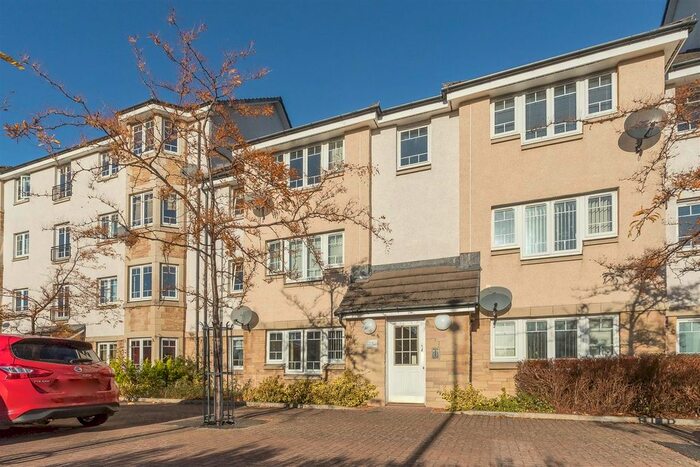 2 Bedroom Flat To Rent In Simpson Square, Perth, PH1